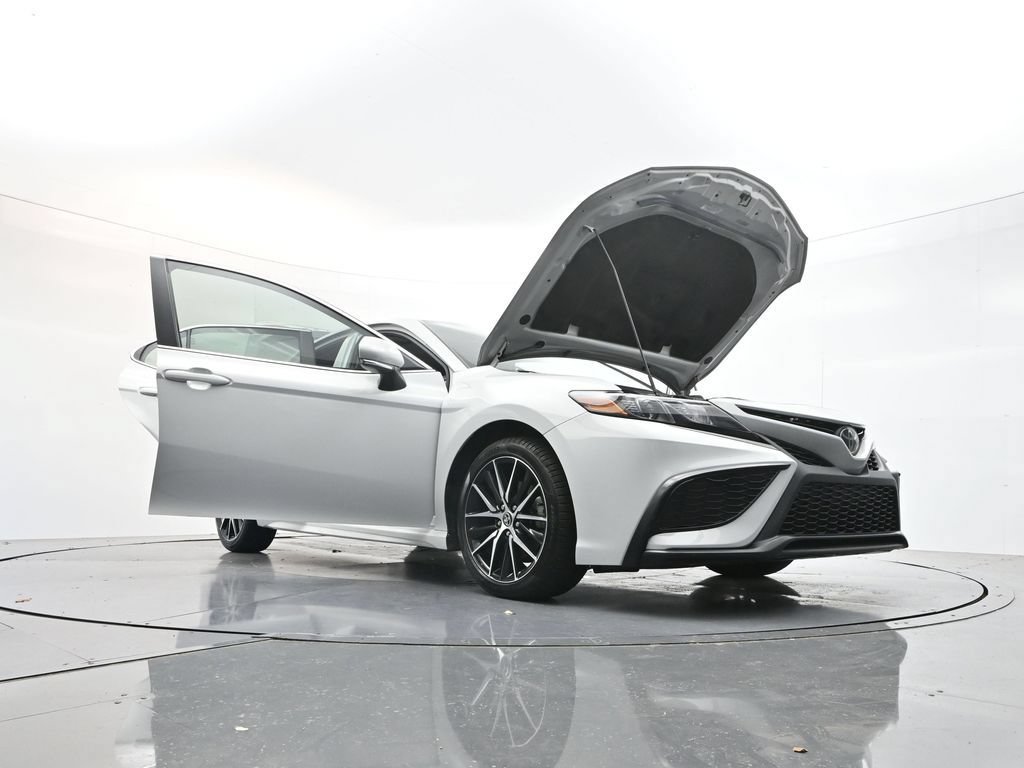 Used 2023 Toyota Camry SE FWD image 40
