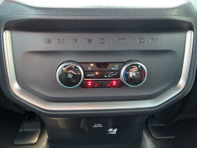 New 2026 Ford Expedition Platinum w/ Stealth Performance Package image 29