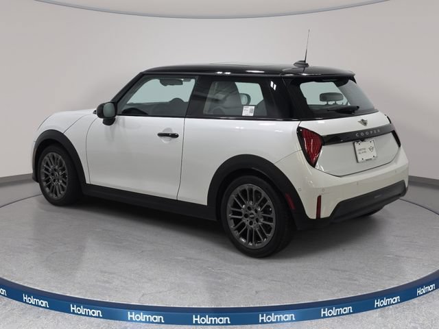 Used 2025 MINI Cooper 2-Door Hardtop FWD image 8
