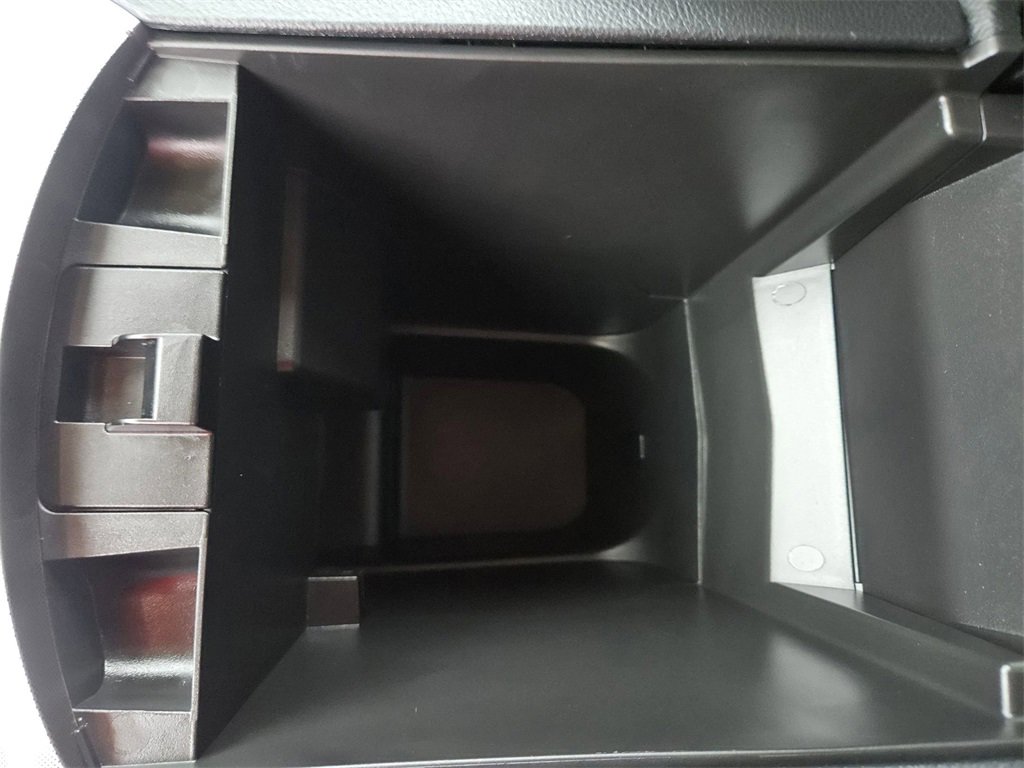 Used 2024 Ford Edge Titanium image 29