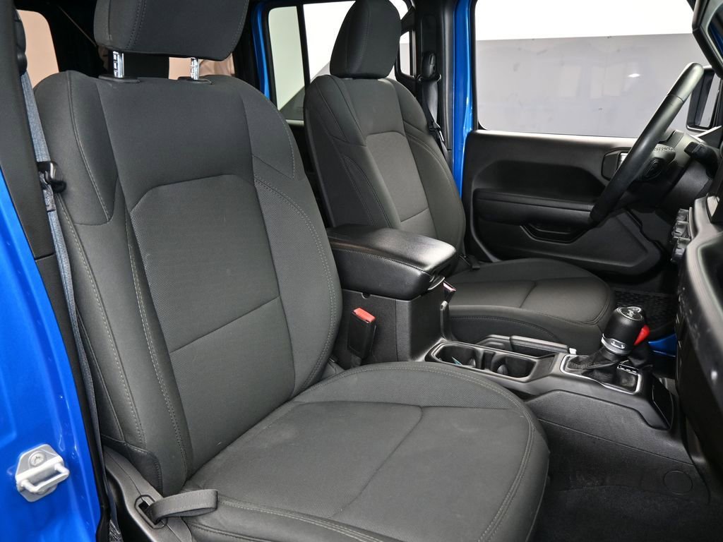 Used 2022 Jeep Wrangler Unlimited Sport image 39