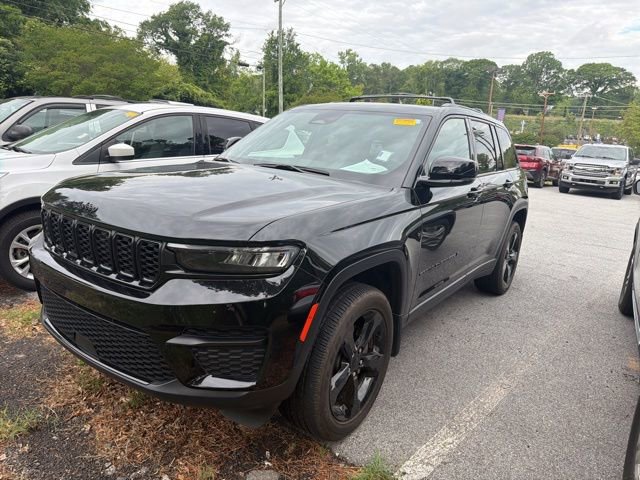 Used 2024 Jeep Grand Cherokee Altitude AWD/4WD image 1