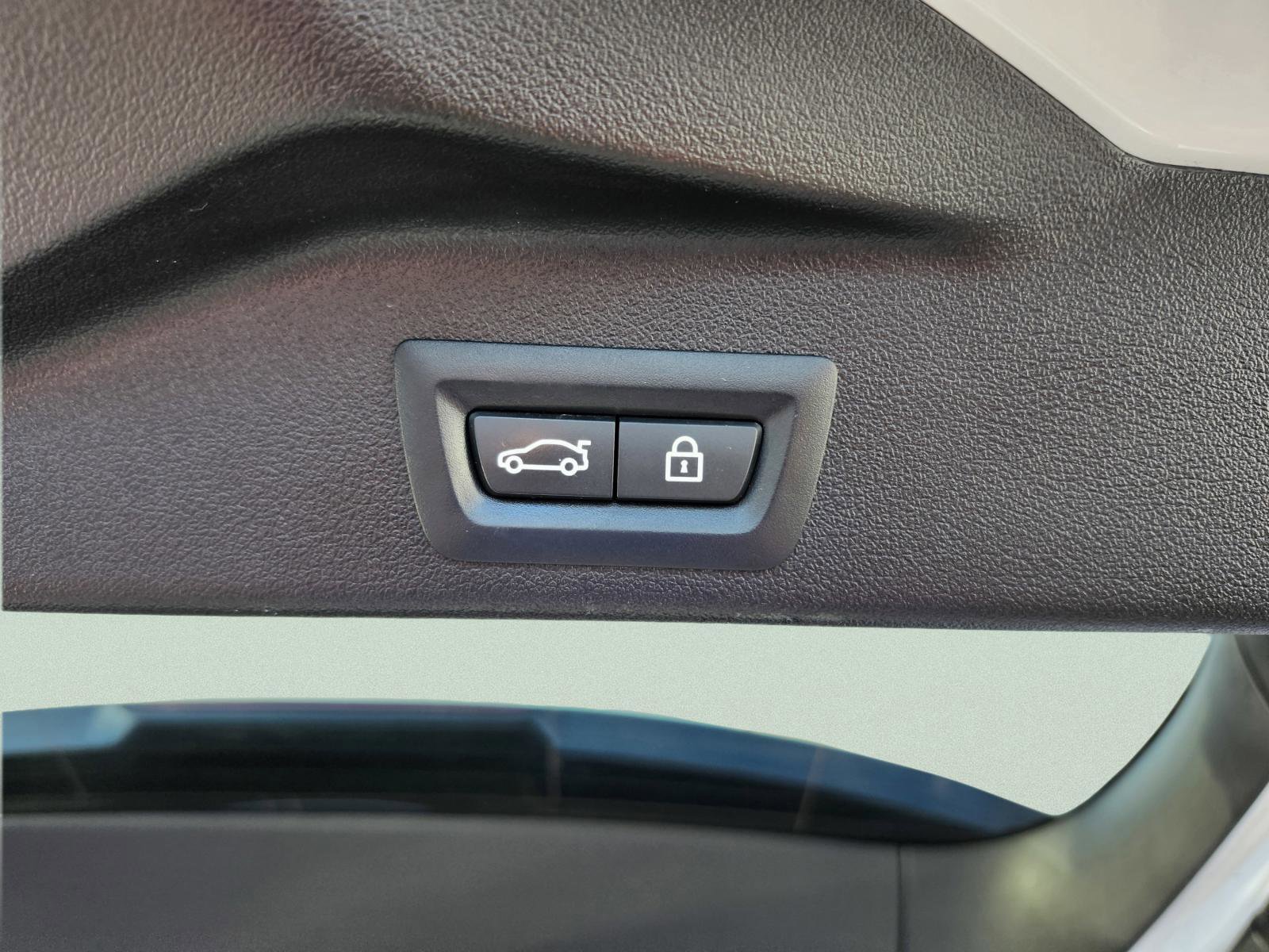Used 2020 BMW X5 sDrive40i w/ Premium Package RWD image 34