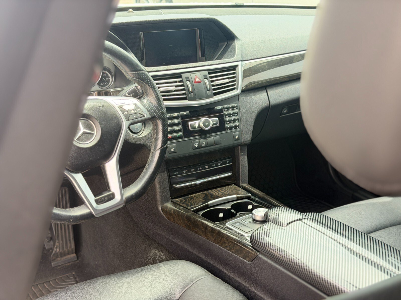 Used 2013 Mercedes-Benz E 350 4MATIC Sedan image 12