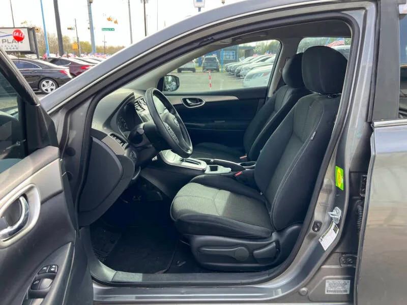 Used 2015 Nissan Sentra S image 10