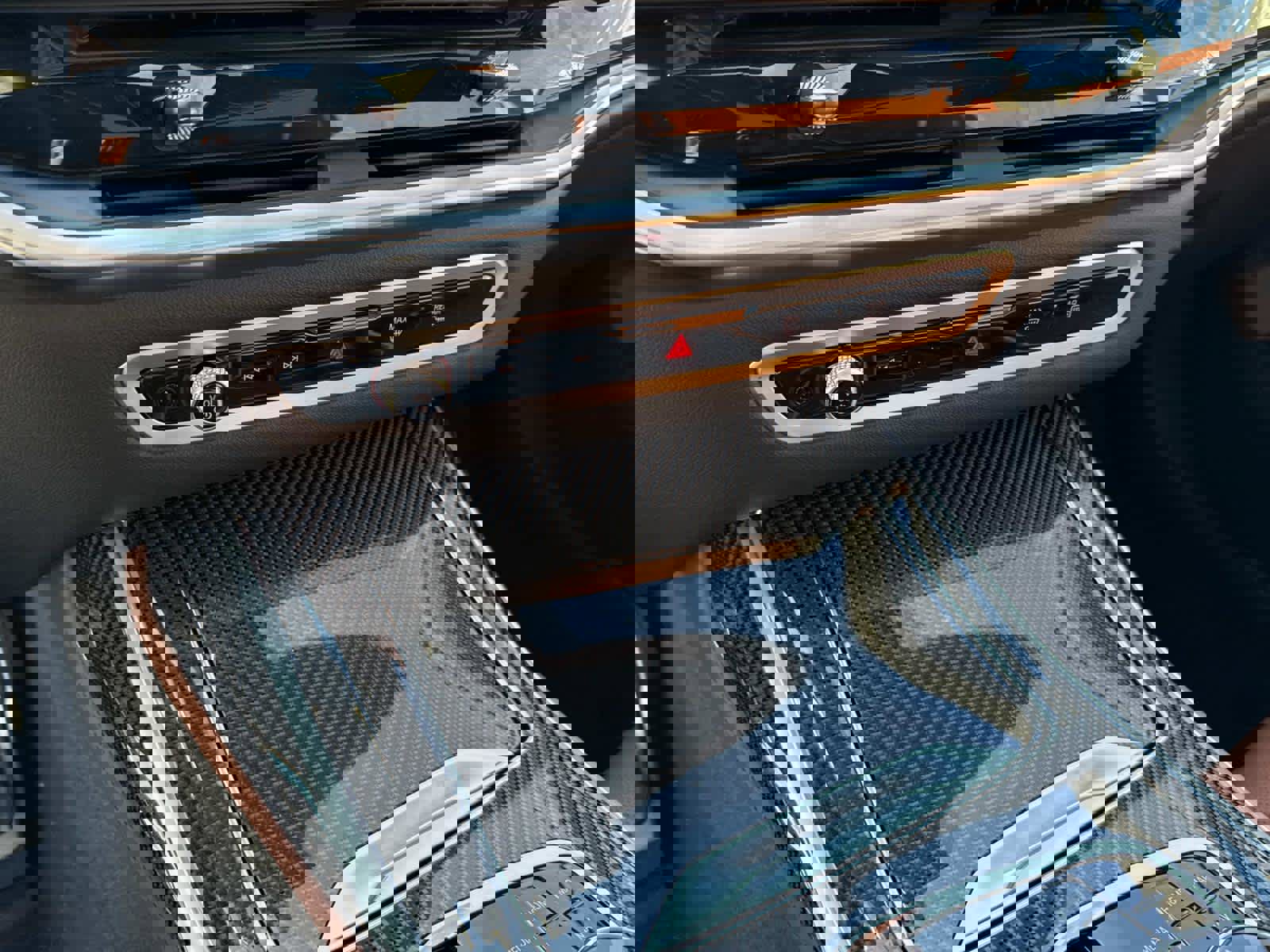 New 2026 BMW X7 M60i image 21