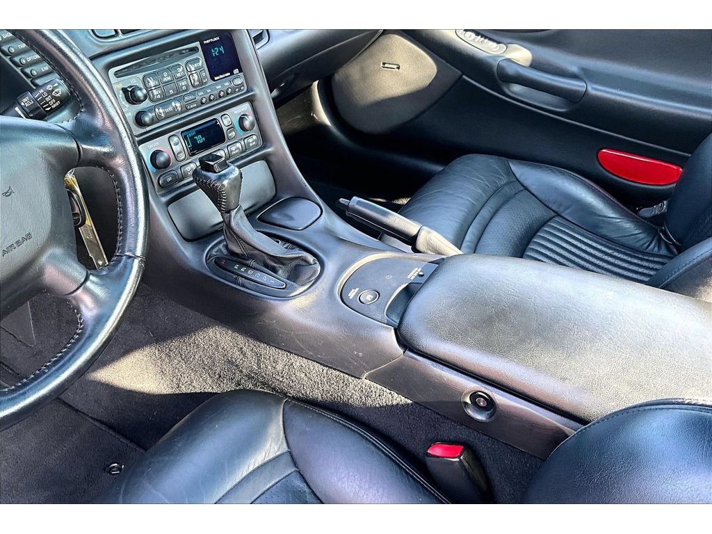 Used 2002 Chevrolet Corvette Coupe w/ Preferred Equipment Group2 RWD image 20