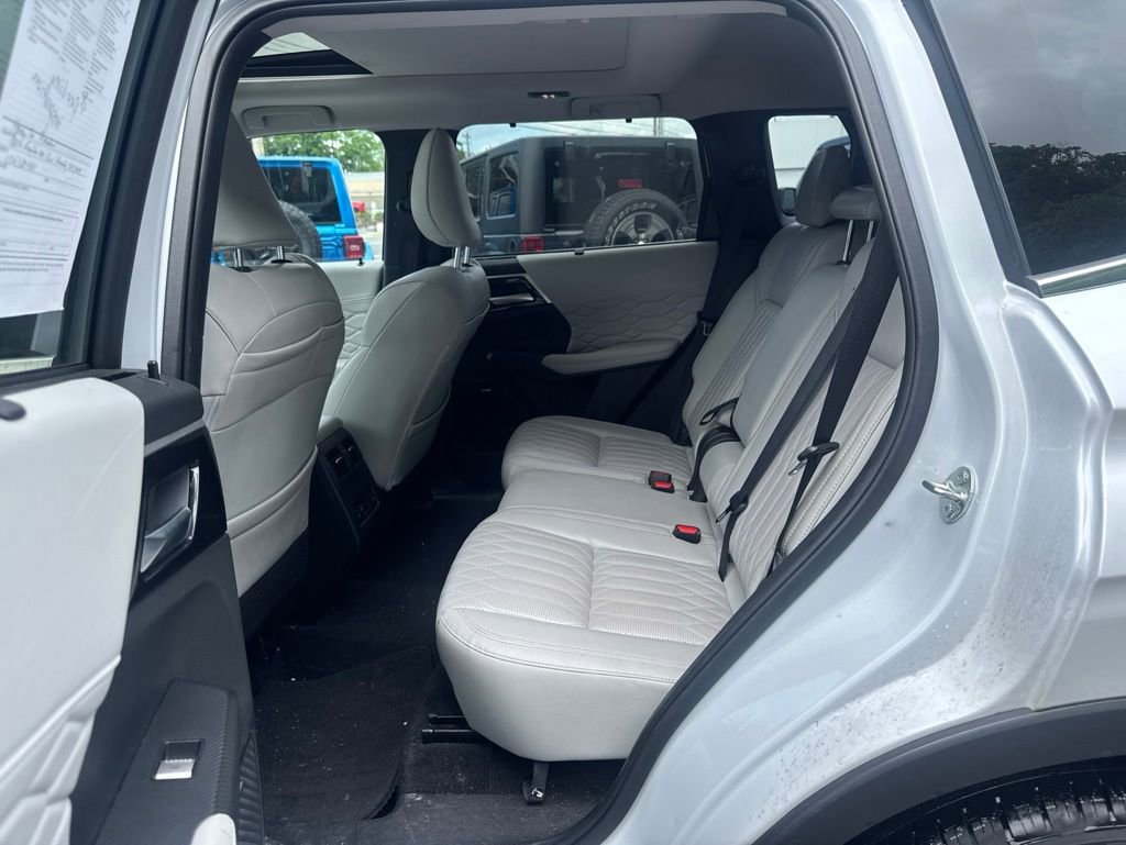 Used 2025 Mitsubishi Outlander SEL AWD/4WD image 21