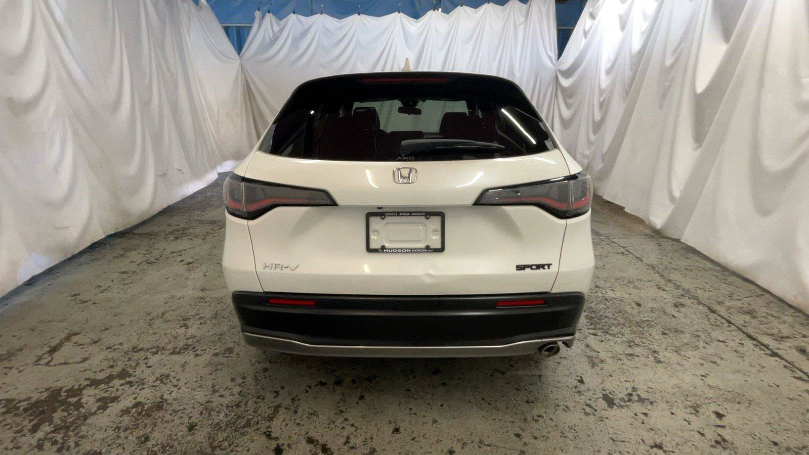 Certified 2025 Honda HR-V Sport image 9