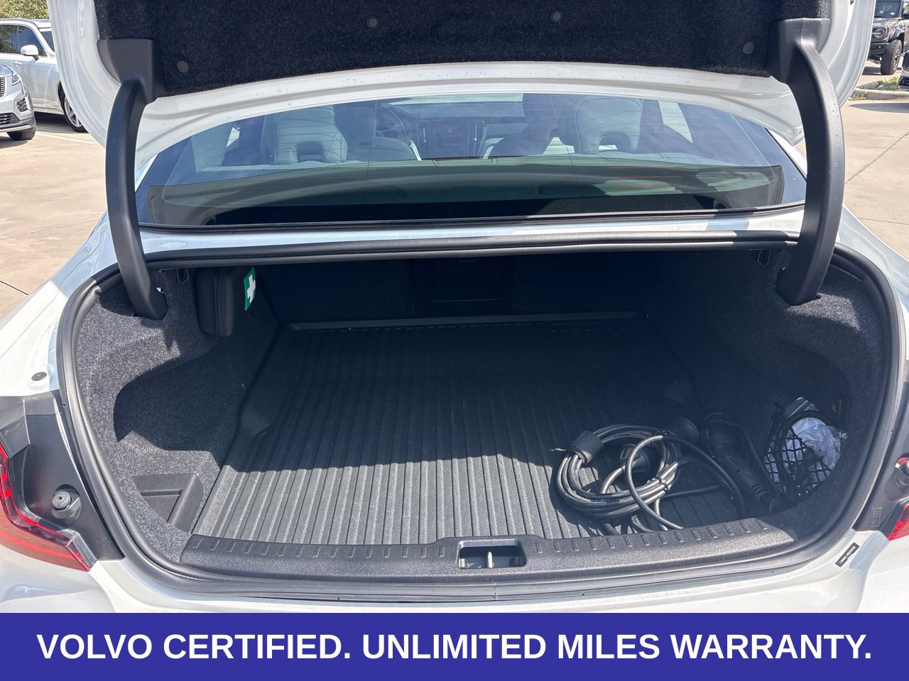 Certified 2024 Volvo S60 T8 Plus w/ Climate Package AWD/4WD image 9
