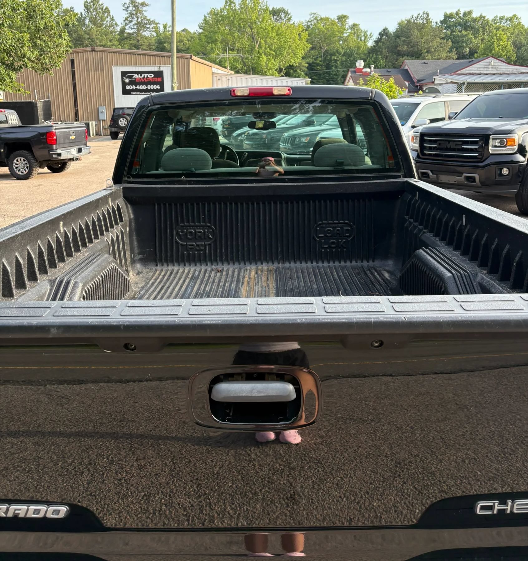 Used 2004 Chevrolet Silverado 1500 LS w/ Light Duty Power Package AWD/4WD image 7