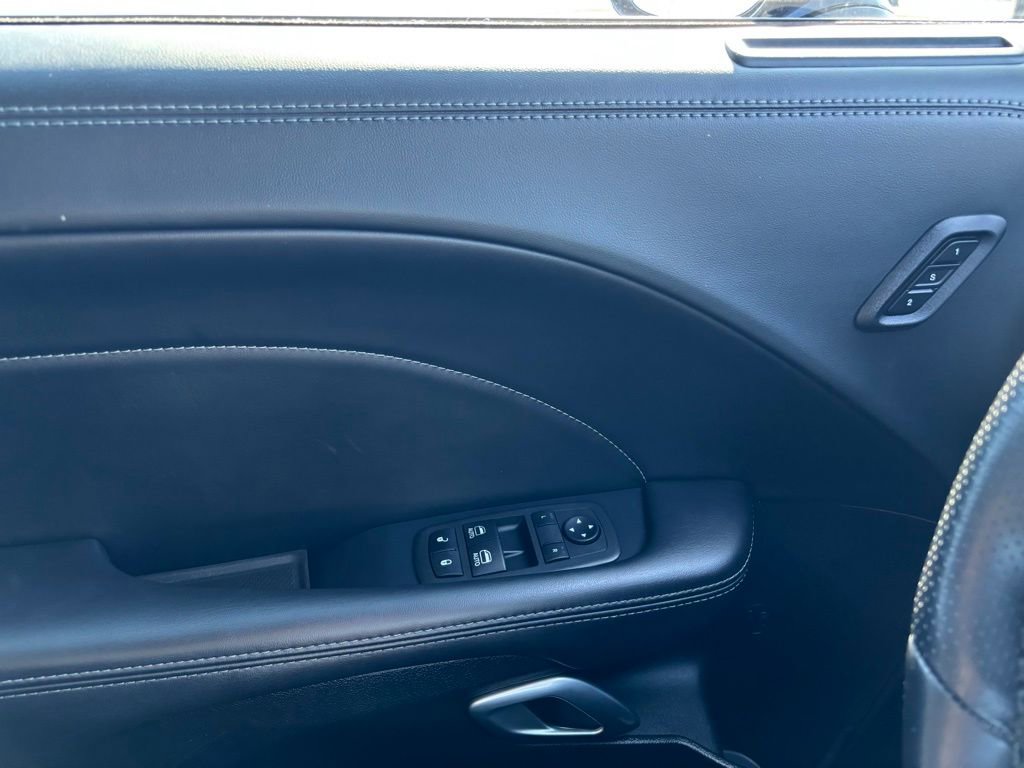 Used 2022 Dodge Challenger R/T w/ Plus Package image 23