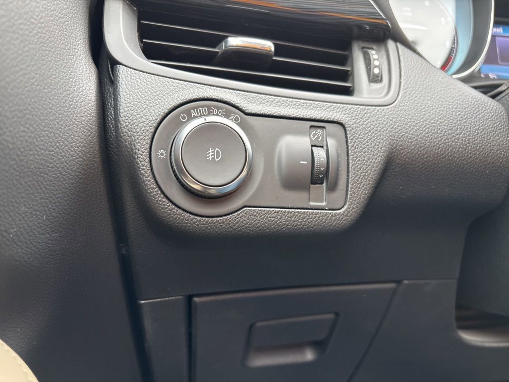 Used 2017 Buick Envision Preferred image 22