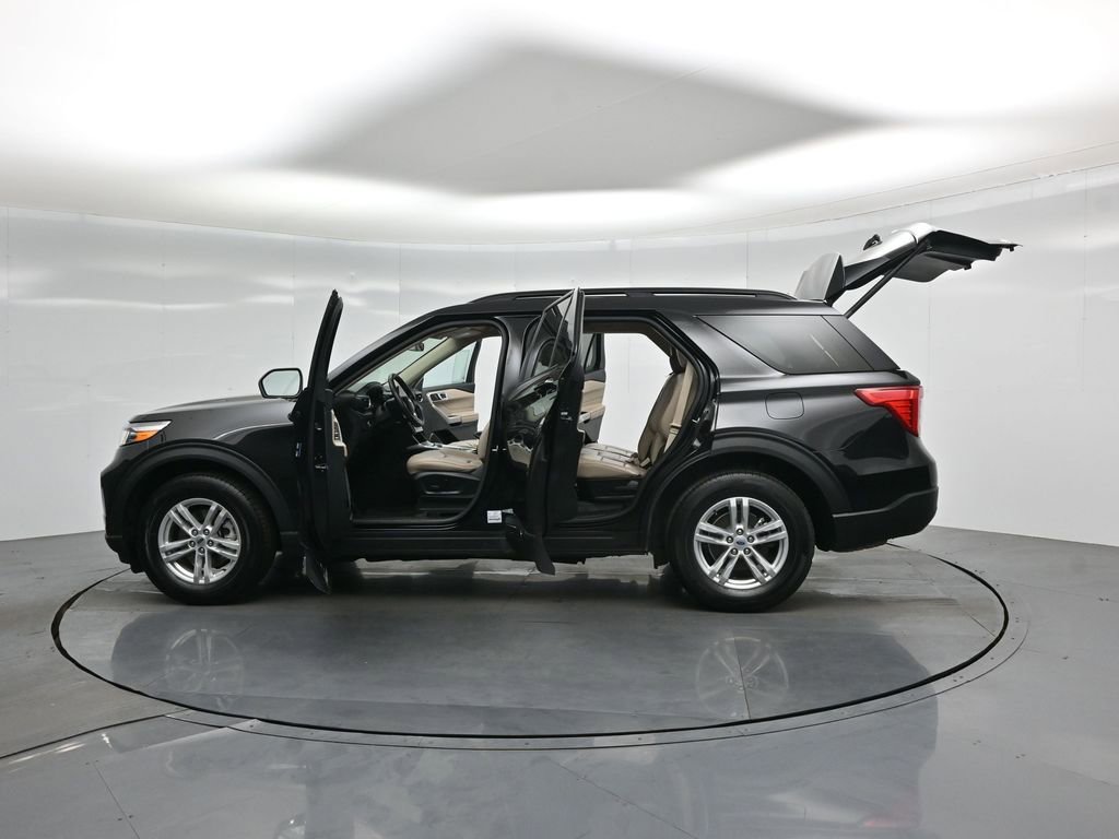 Certified 2024 Ford Explorer XLT w/ Equipment Group 202A AWD/4WD image 37