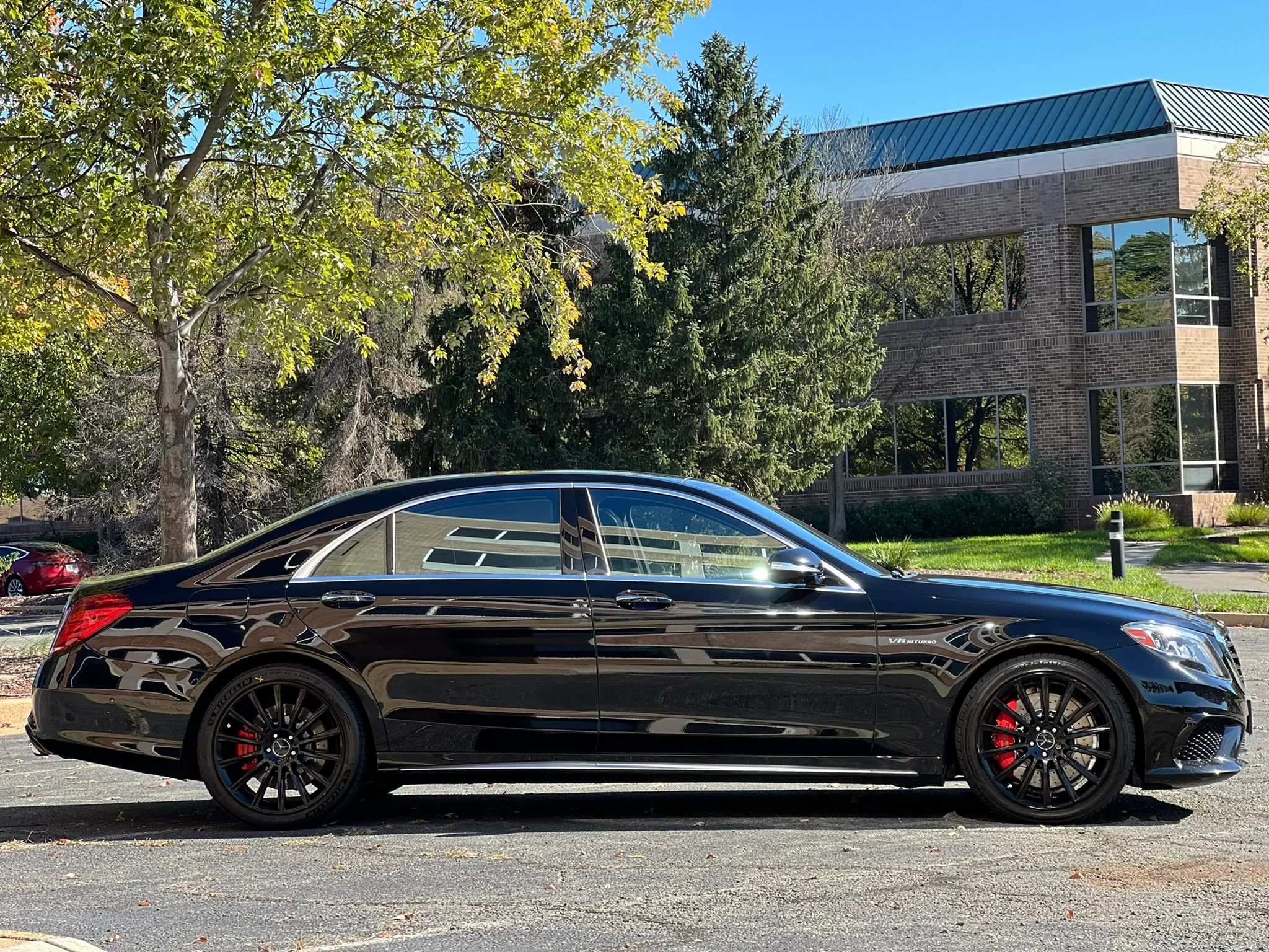 Used 2015 Mercedes-Benz S 63 AMG 4MATIC Sedan image 6