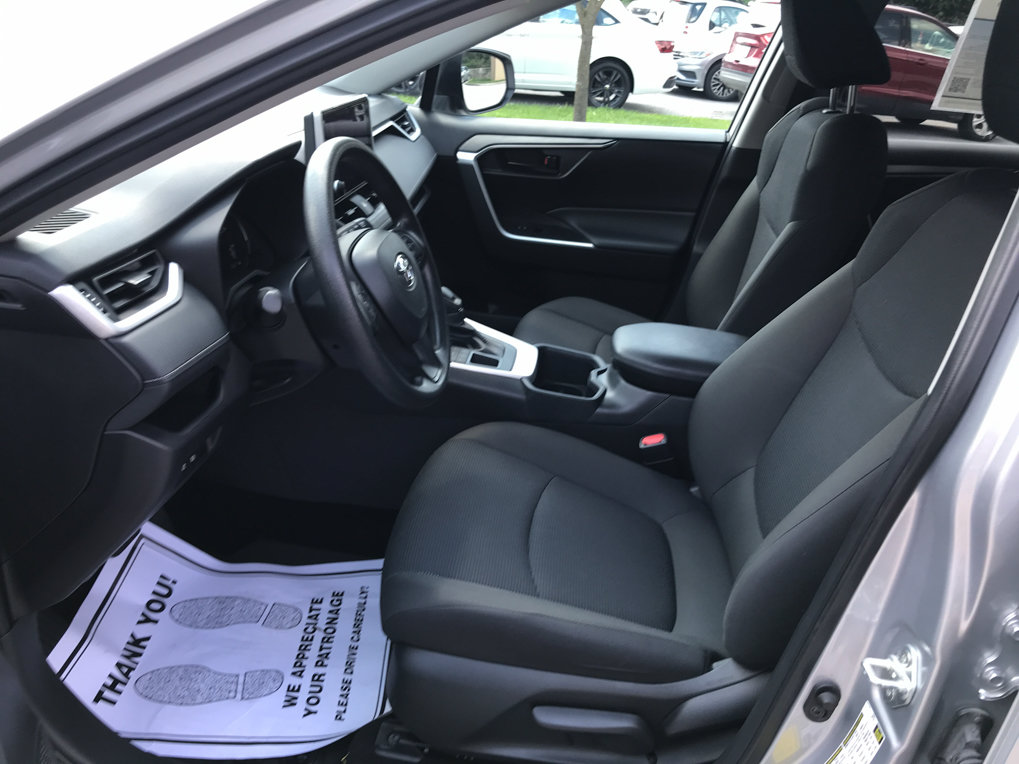 Certified 2024 Toyota RAV4 LE AWD/4WD image 21