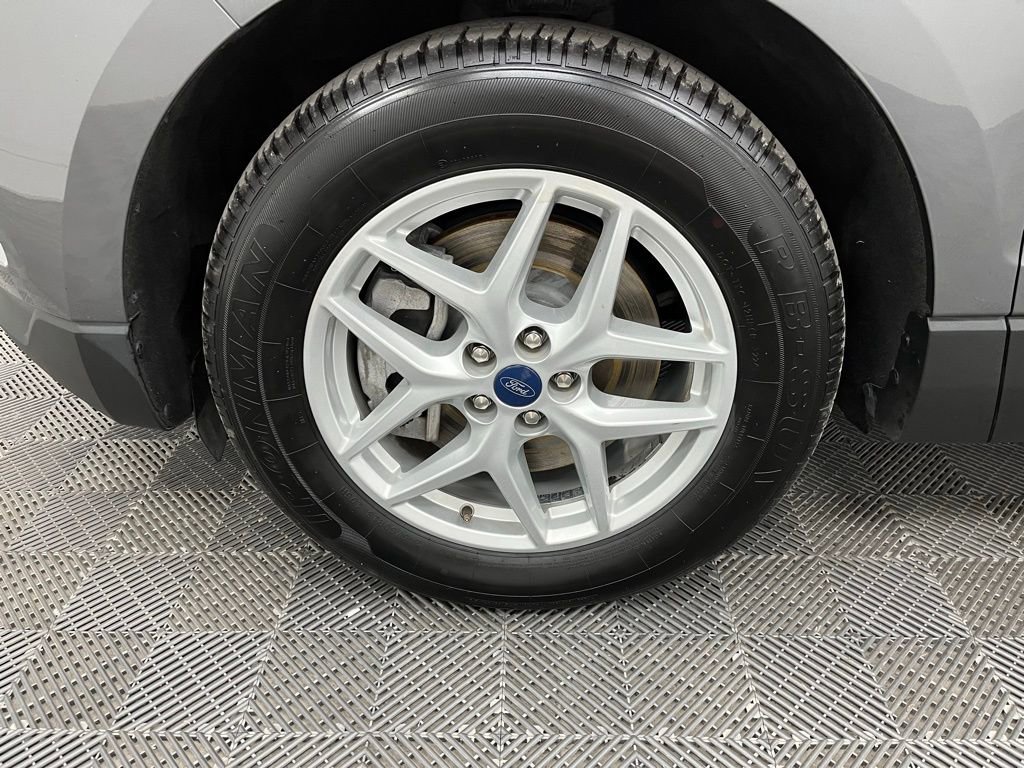 Used 2022 Ford Edge SEL image 16