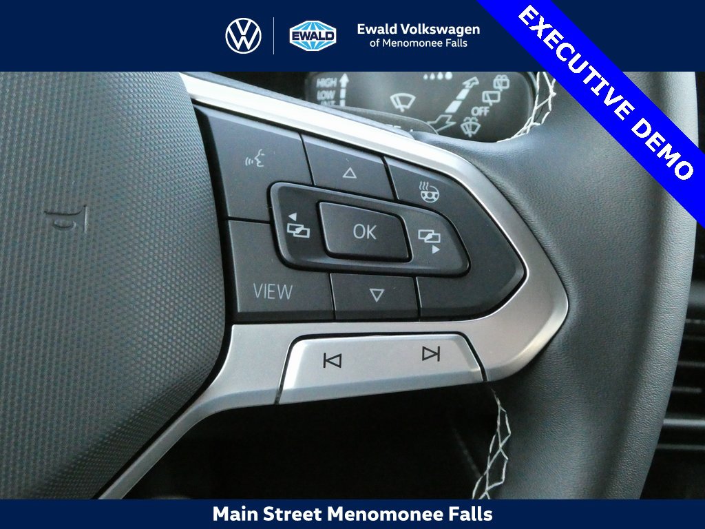 Certified 2025 Volkswagen Atlas SE image 13