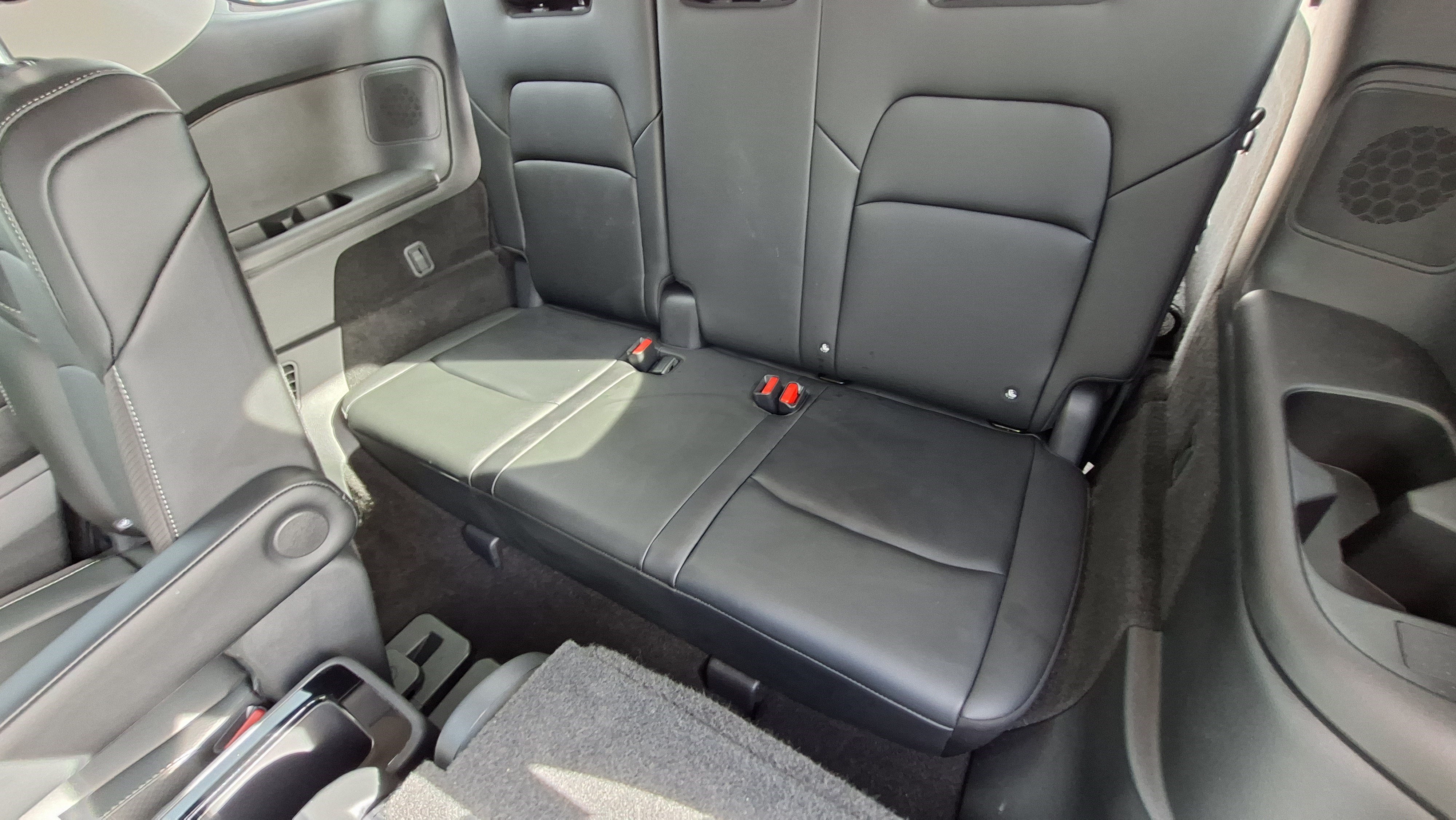 Used 2026 Nissan Pathfinder SL w/ SL Premium Package FWD image 21