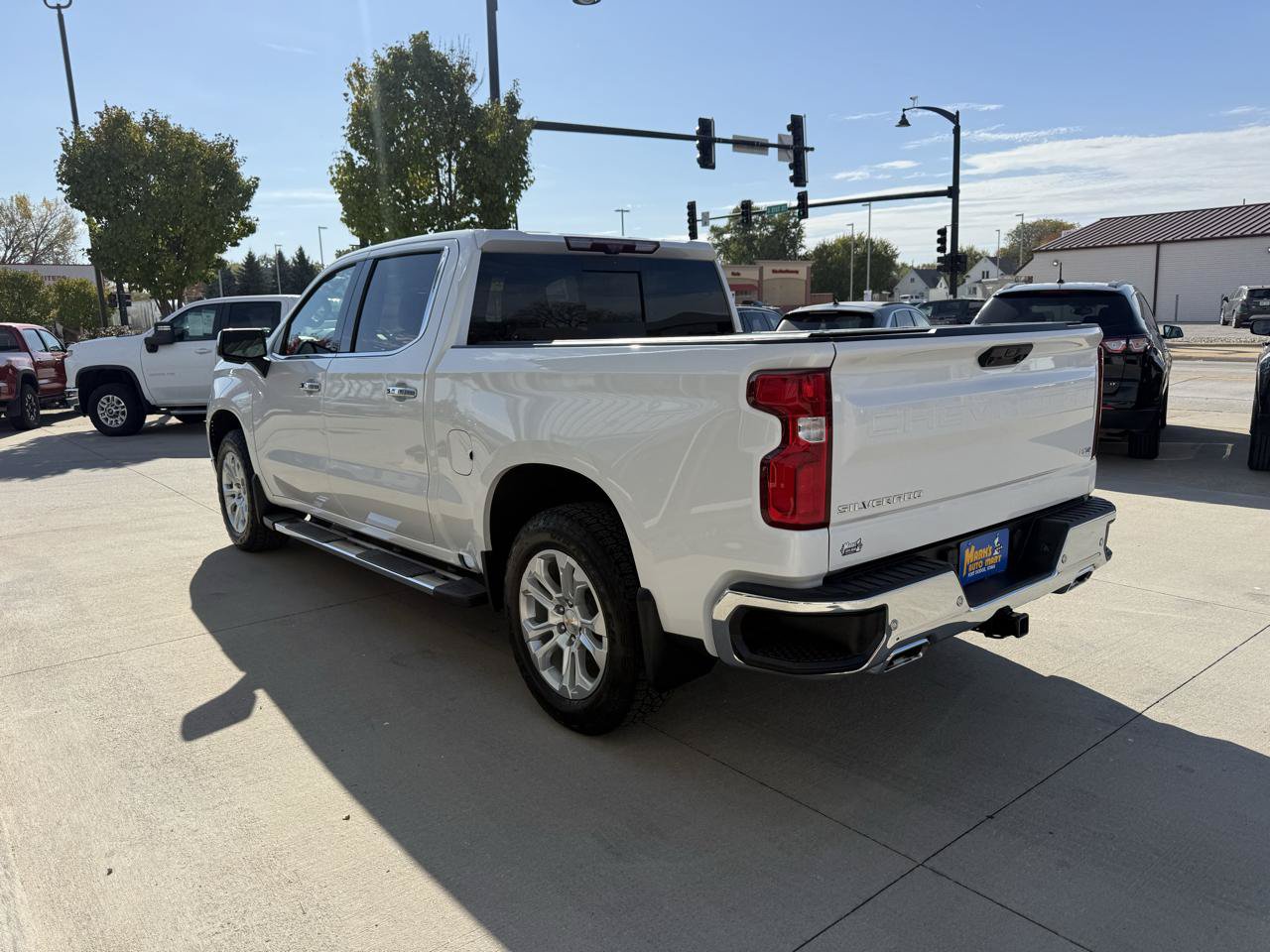 Used 2024 Chevrolet Silverado 1500 LTZ w/ LTZ Premium Package AWD/4WD image 8
