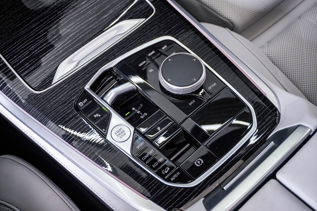 Used 2024 BMW X5 xDrive40i w/ M Sport Package image 25