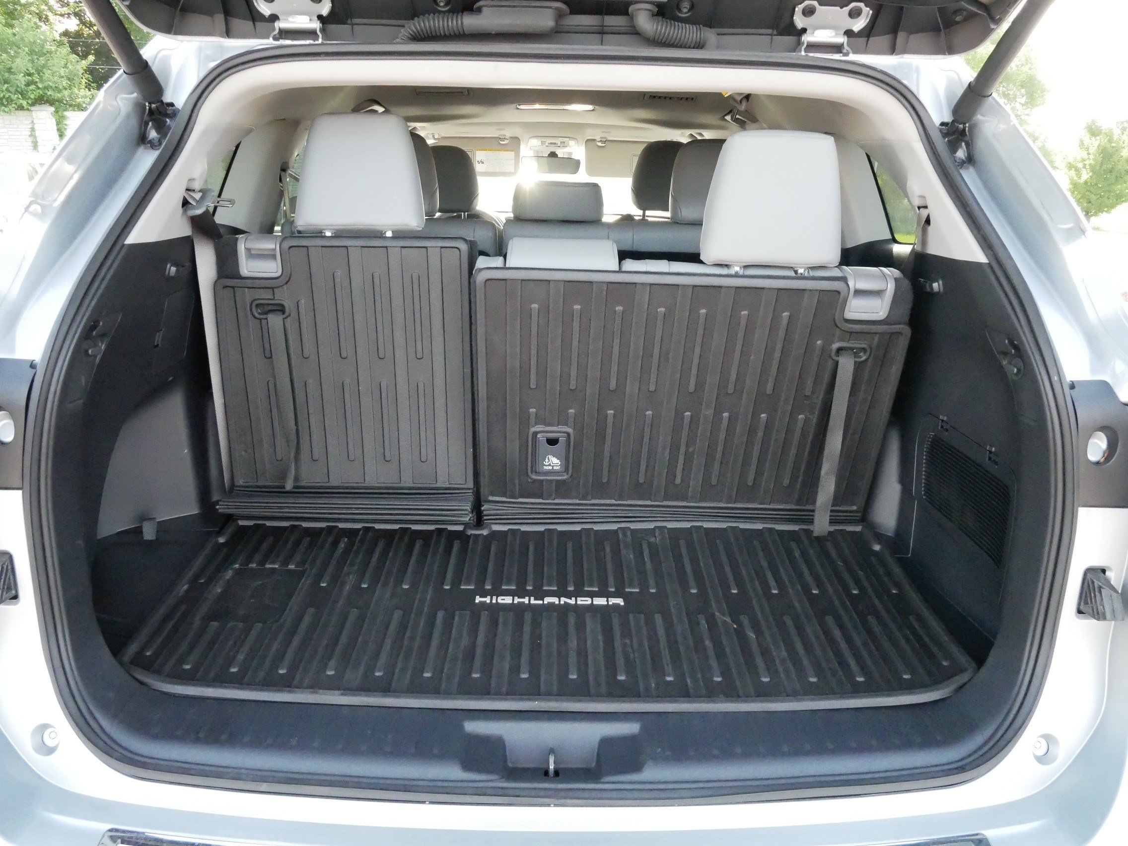 Certified 2025 Toyota Highlander XLE AWD/4WD image 18