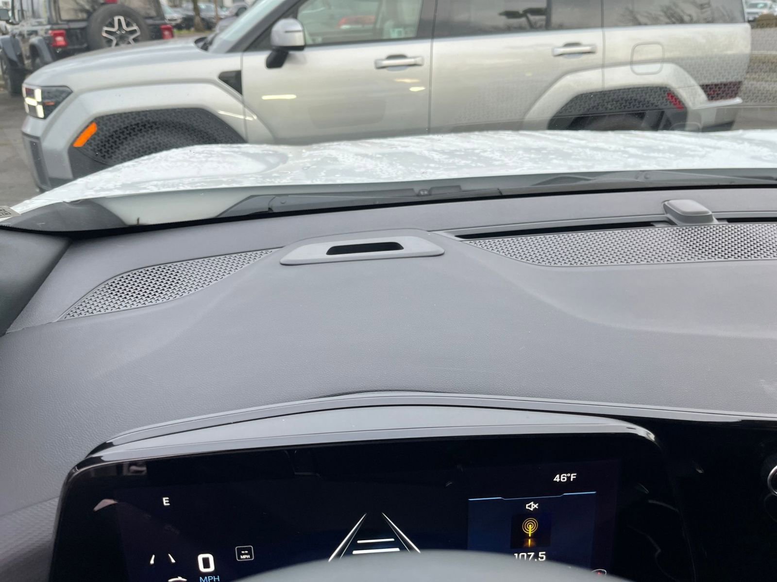 Used 2025 Chevrolet Equinox LT image 34