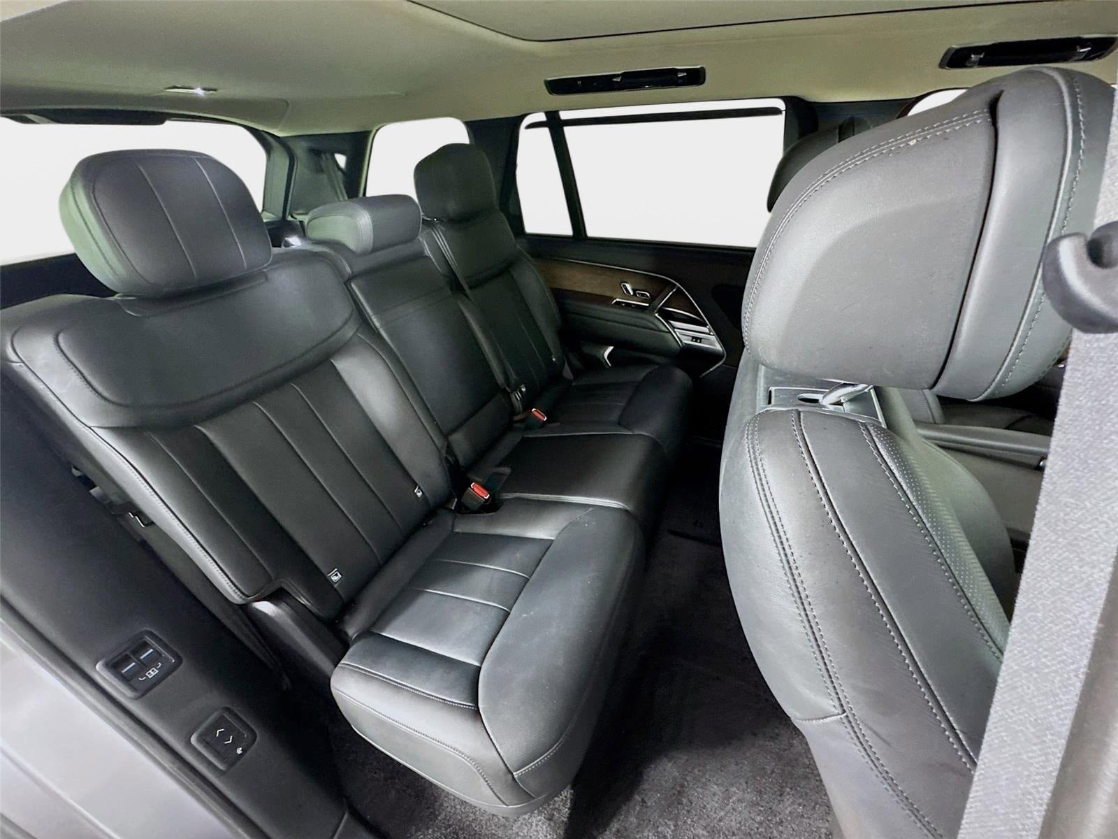 Certified 2025 Land Rover Range Rover Long Wheelbase SE AWD/4WD image 29