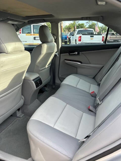 Used 2012 Toyota Camry XLE FWD image 13
