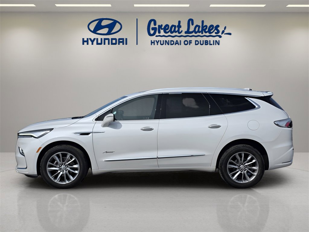 Used 2024 Buick Enclave Avenir w/ Avenir Technology Package image 2