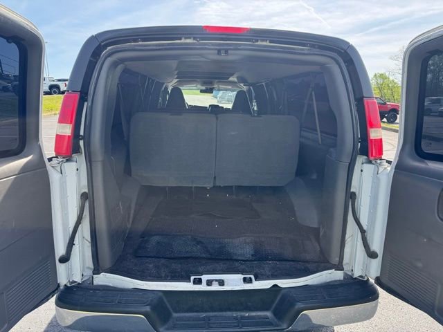 Used 2019 Chevrolet Express 3500 LT w/ LT Preferred Equipment Group RWD image 5