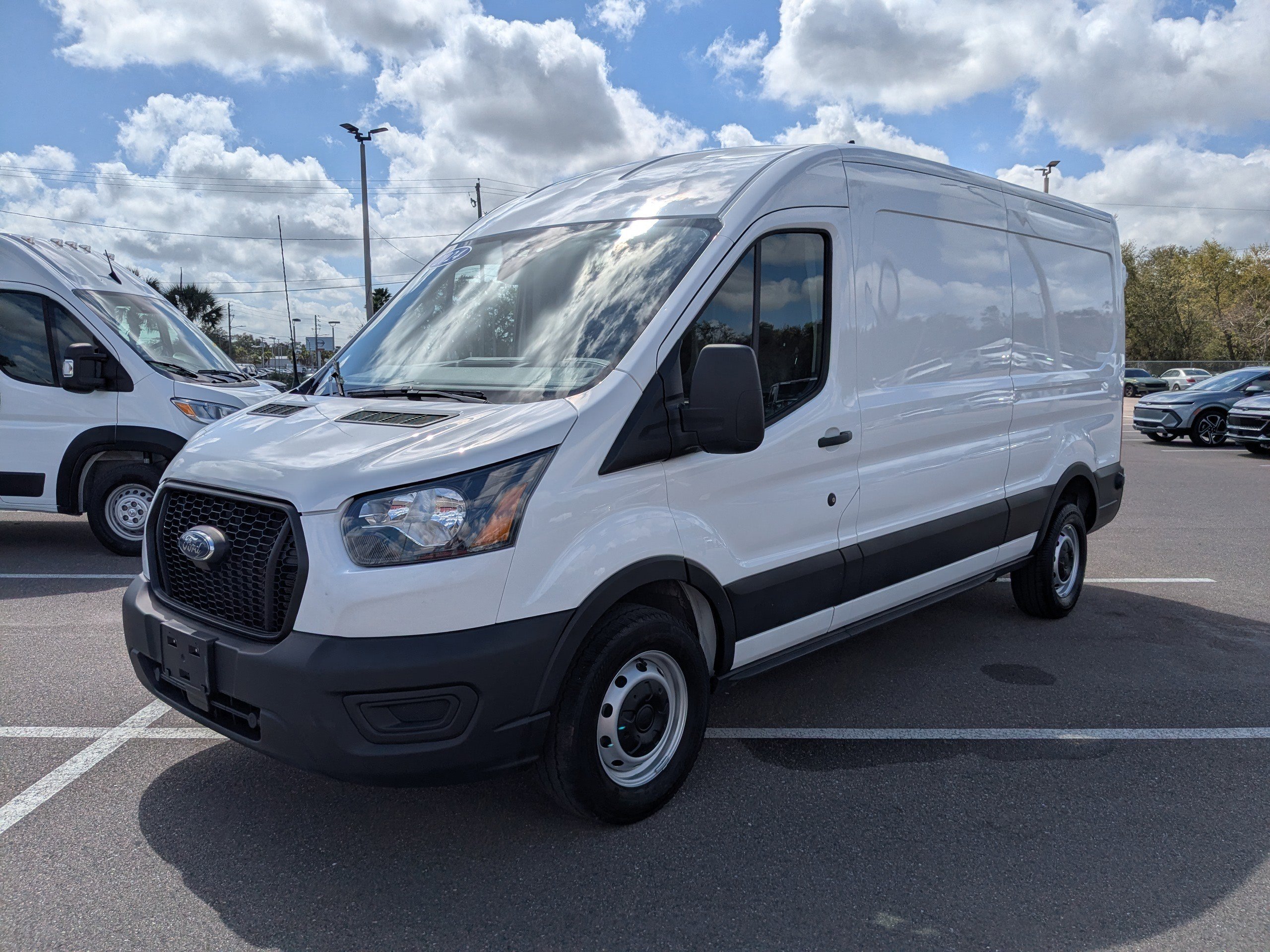 Used 2024 Ford Transit 250 Medium Roof w/ Load Area Protection Package image 9