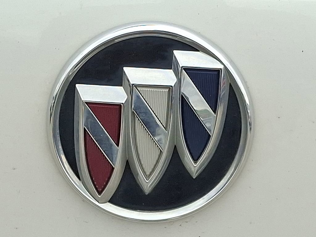 Used 2021 Buick Encore GX Essence w/ Sport Touring Package image 28