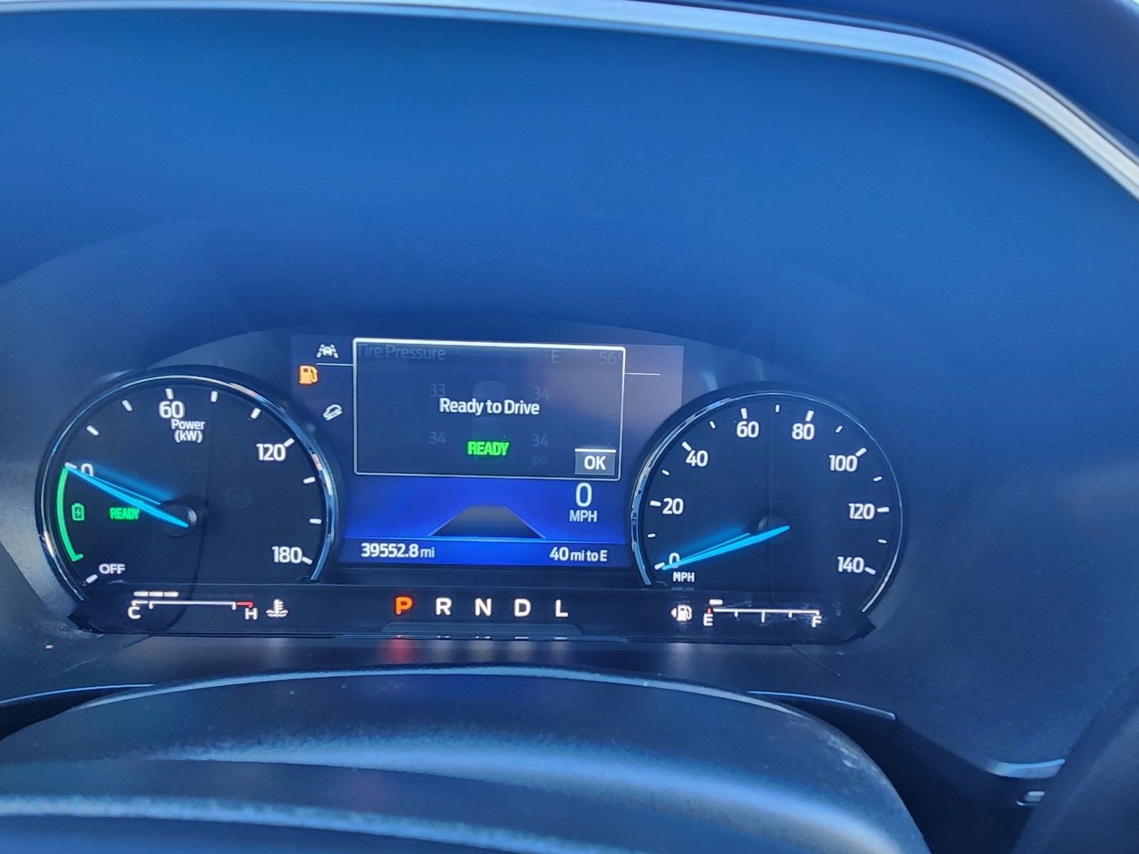 Used 2022 Ford Escape SE image 40