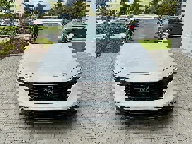 Used 2023 Honda Accord EX image 2