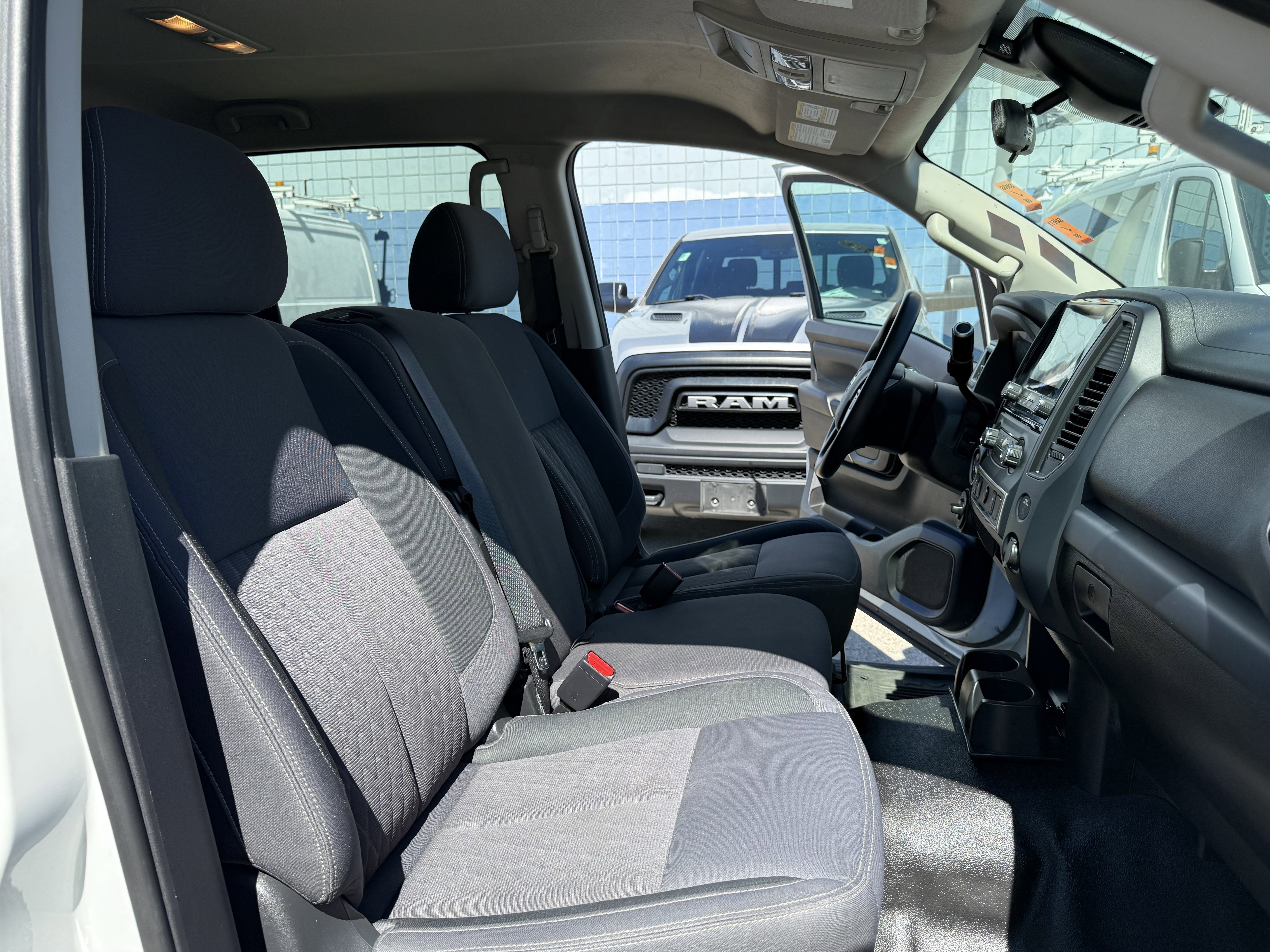 Used 2022 Nissan Titan S w/ S Utility Package image 25