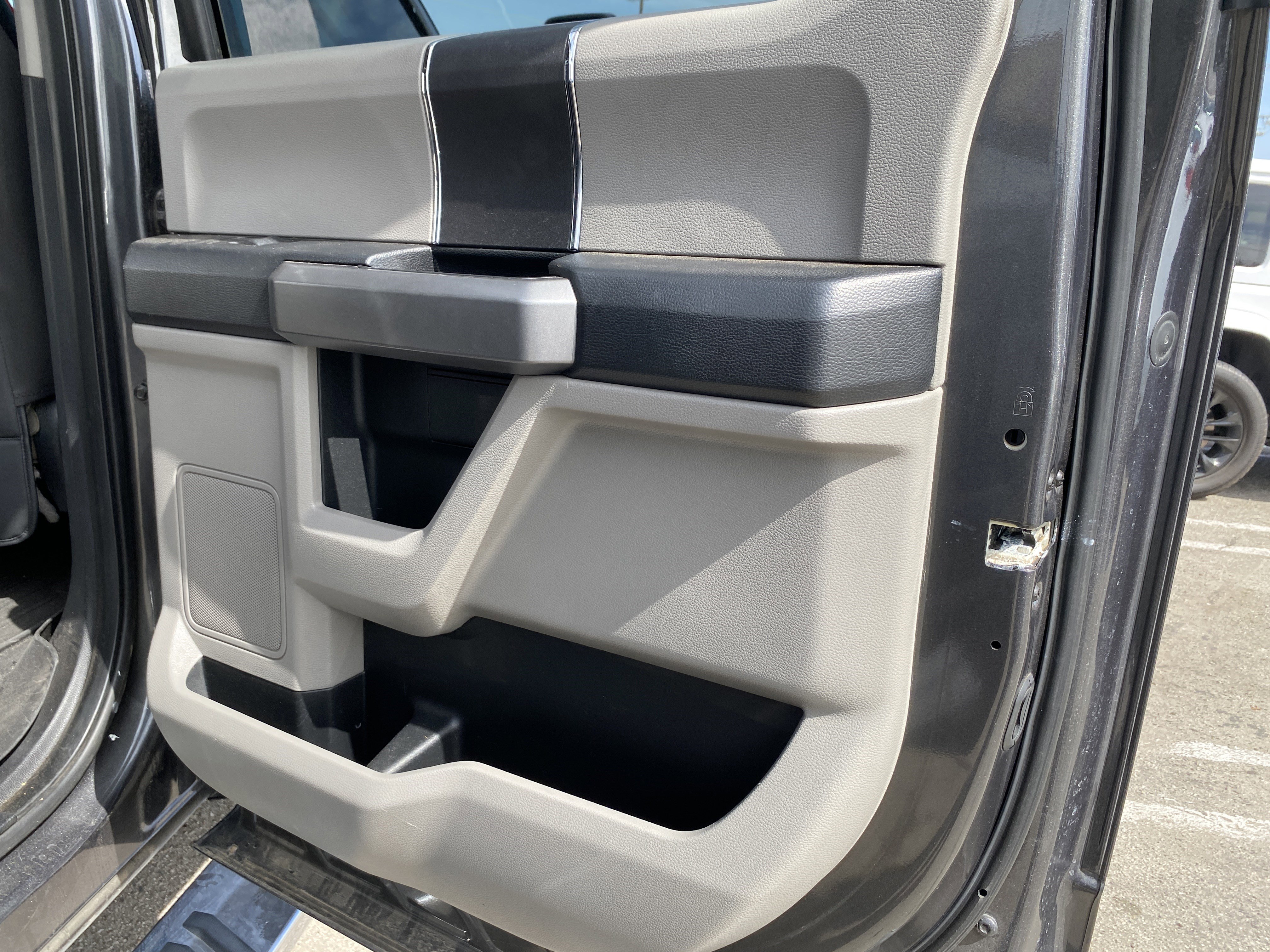 Used 2017 Ford F250 XLT image 23