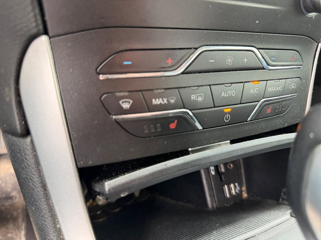 Used 2015 Ford Edge SEL w/ Equipment Group 201A AWD/4WD image 25