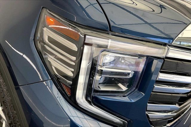 Used 2022 GMC Sierra 1500 SLT w/ SLT Premium Package image 28