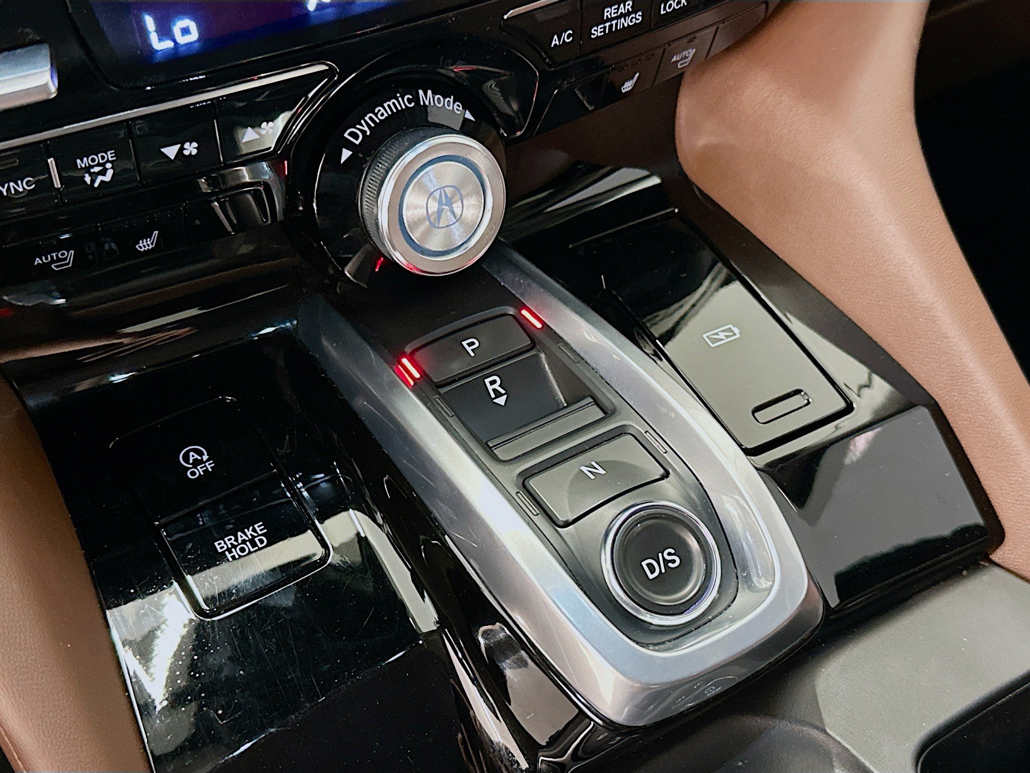 Used 2023 Acura MDX SH-AWD w/ Technology Package image 25