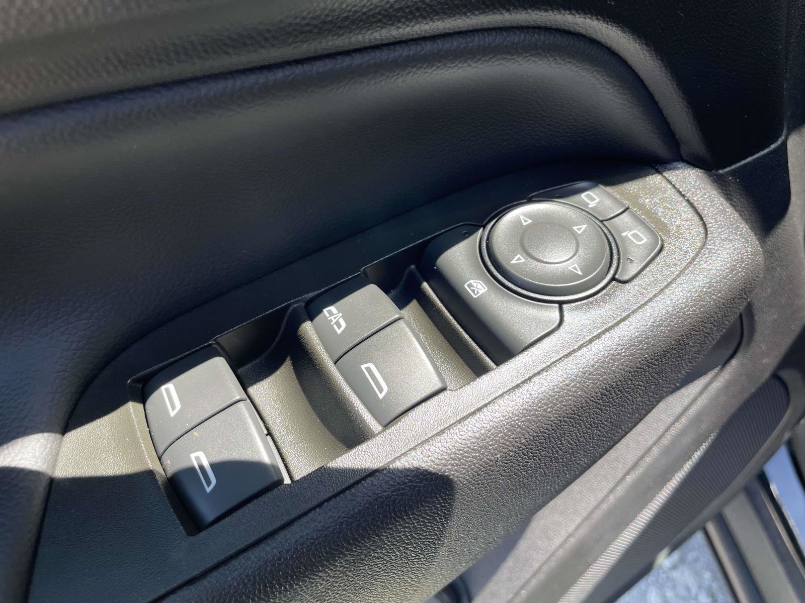 Used 2024 Chevrolet Equinox LT w/ LPO, Floor Liner Package image 6