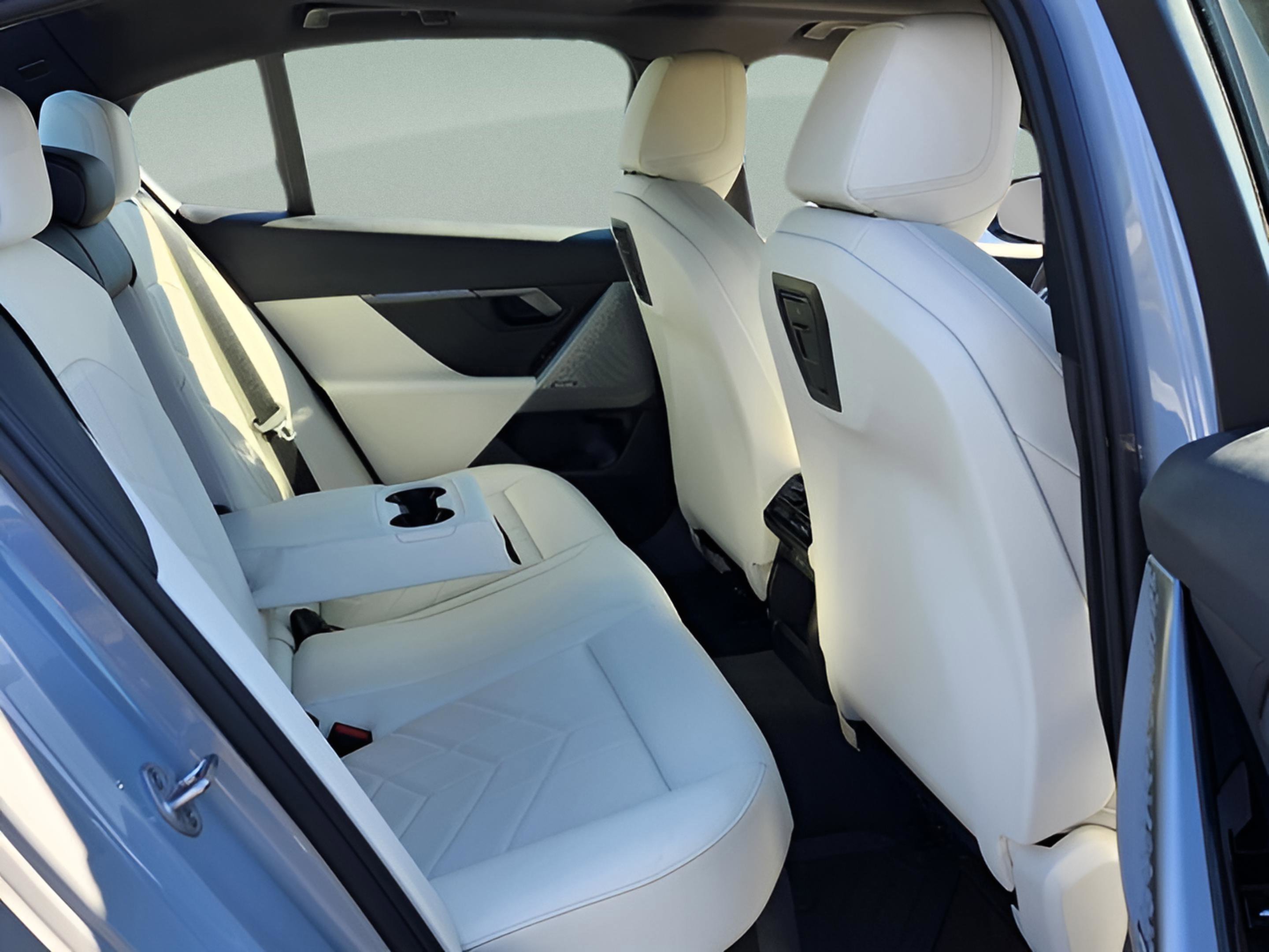 Certified 2026 BMW 530i xDrive w/ M Sport Package image 15