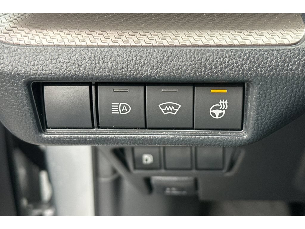 Used 2023 Toyota Prius XLE AWD/4WD image 30