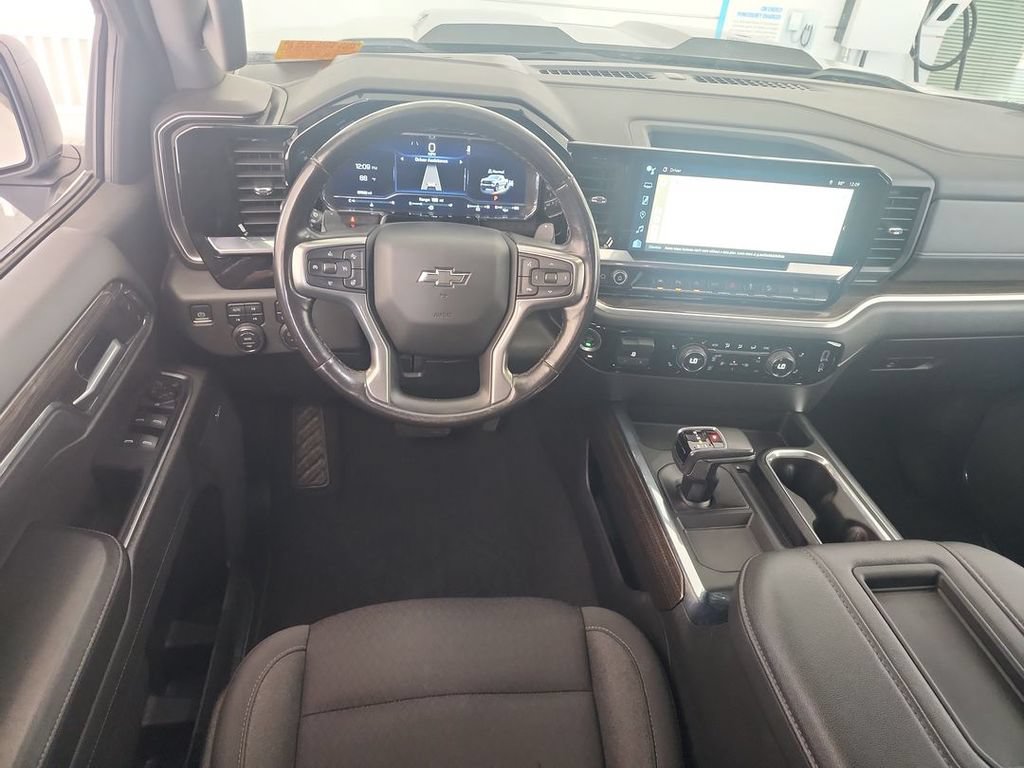 Certified 2022 Chevrolet Silverado 1500 LT Trail Boss w/ Convenience Package II AWD/4WD image 10