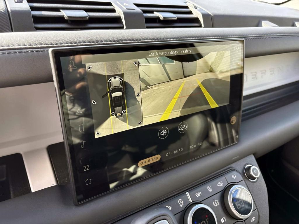 Certified 2025 Land Rover Defender 110 S image 17