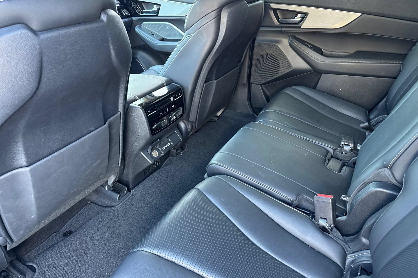 Used 2024 Acura MDX w/ Technology Package AWD/4WD image 15