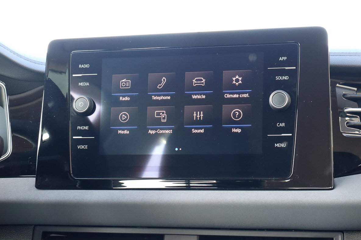 Used 2025 Volkswagen Jetta SE image 21