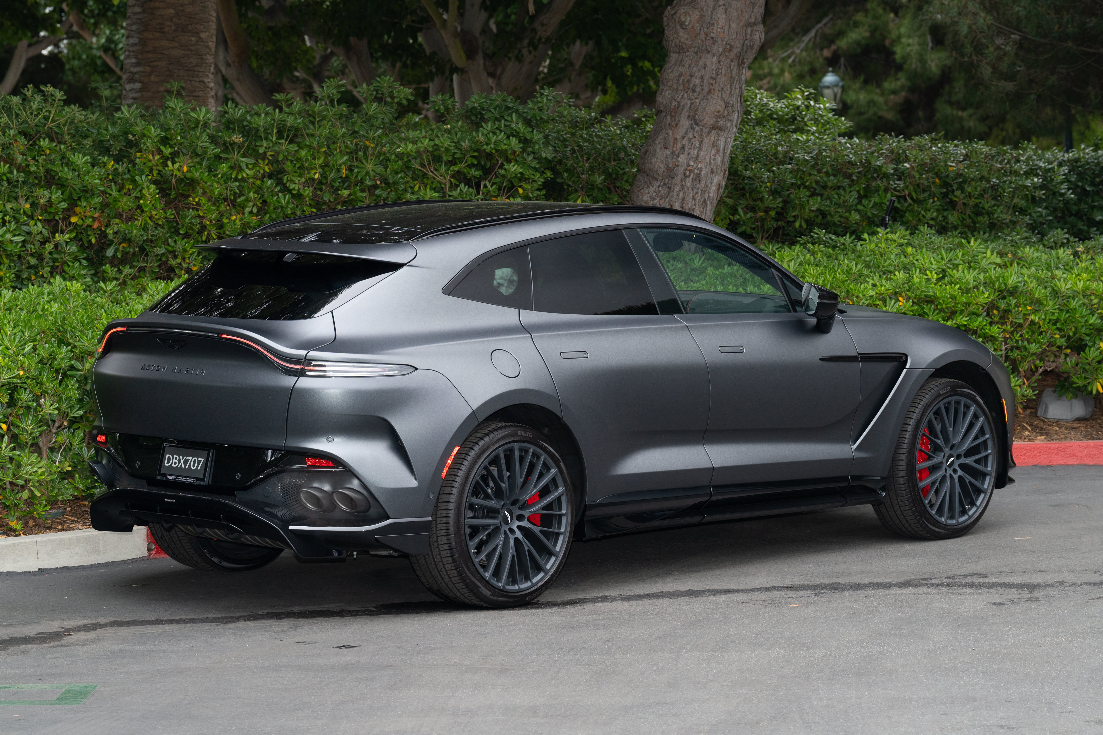 Used 2025 Aston Martin DBX 707 AWD/4WD image 3