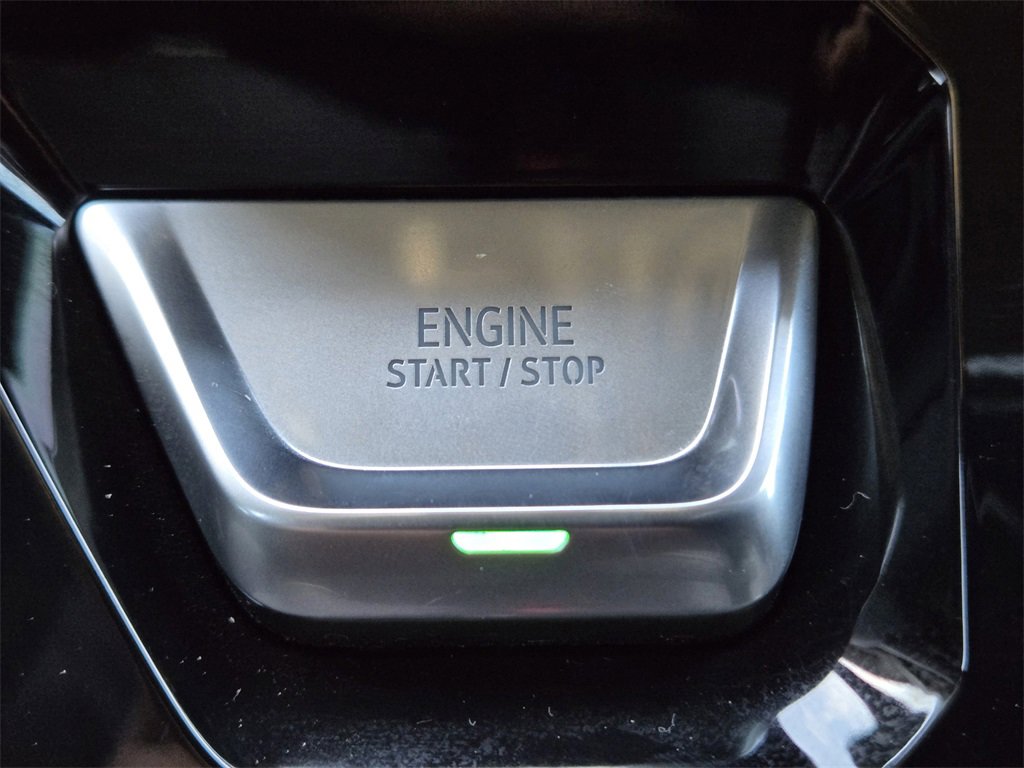 Used 2025 GMC Sierra 2500 AT4X image 23