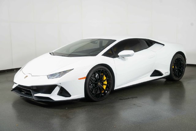 Used 2020 Lamborghini Huracan EVO RWD image 4